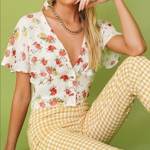 Vrg Girl last summer button front top. Floral crop top. Size 10 AUS sizes